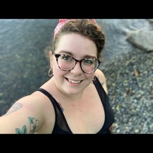 Meet your Posher, Alexandrea